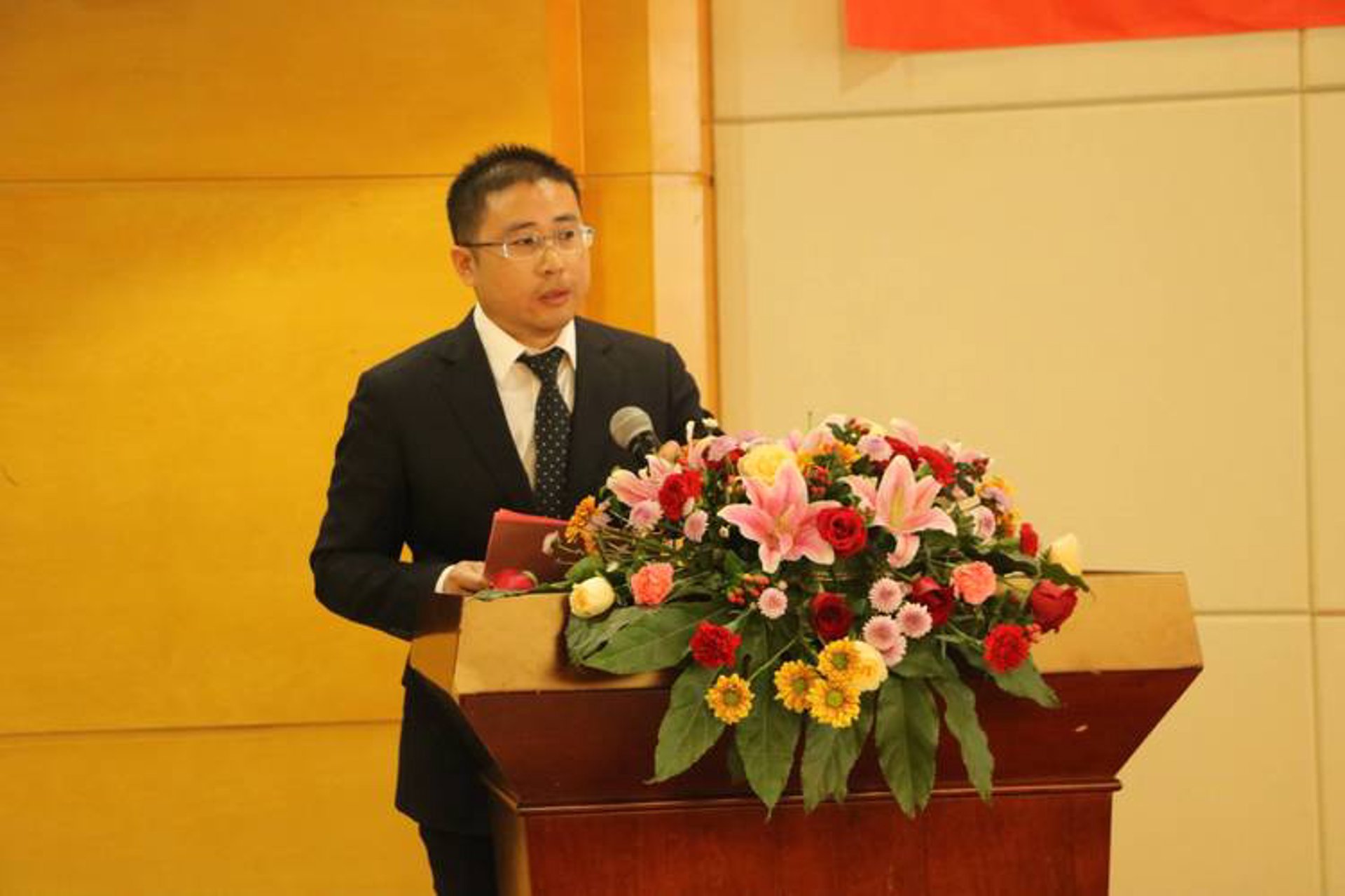 新宾人才网